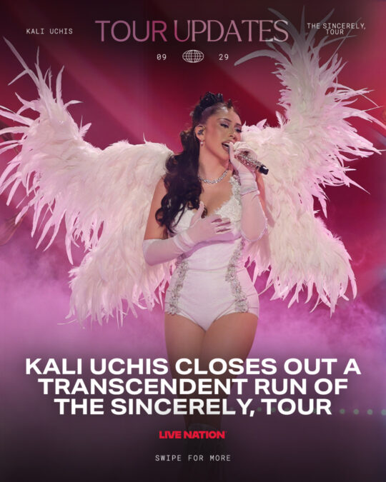 TourWrap_KaliUchis_Carousel_Slide1